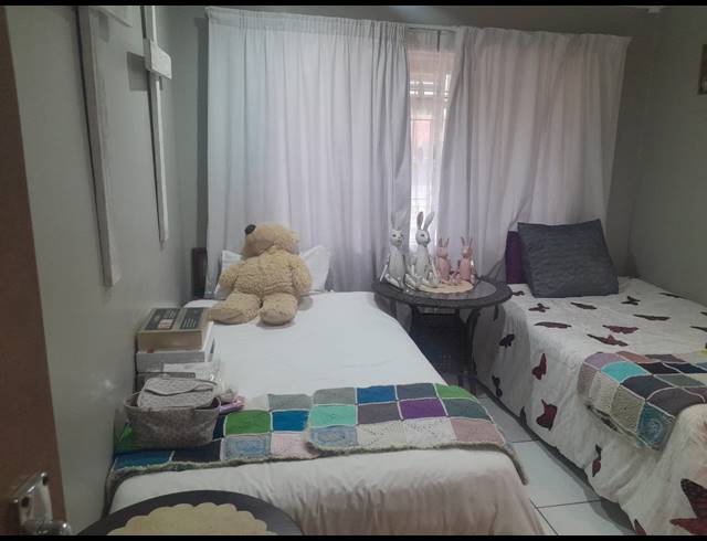 2 BEDROOM TOWNHOUSE FOR SALE IN BO-DORP
